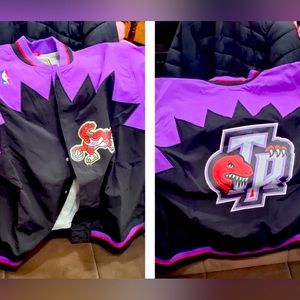 I ordered one jacket but they send me two jackets it’s a size 3x